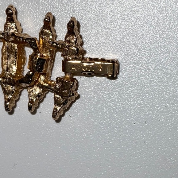 Avon 1972 Starflower Textured Sculptural Modernist Gold Toned Metal Bracelet - Picture 5 of 11